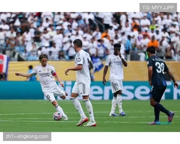 阿隆索三中卫体系重塑皇马 边路与中路平衡成战术关键